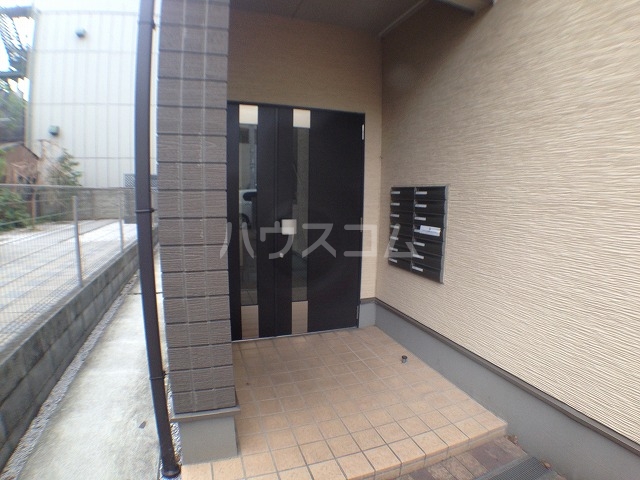 22/30 エントランス