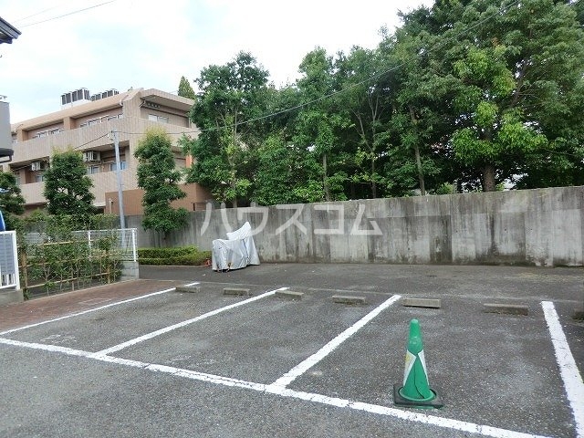 16/25 駐車場