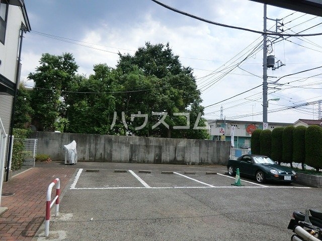 17/25 駐車場