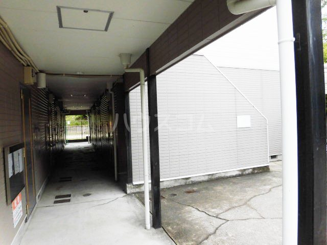 17/26 エントランス