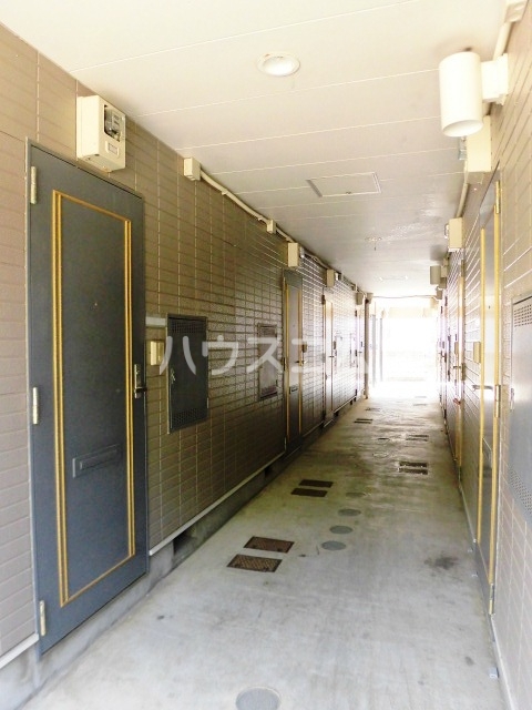 18/26 エントランス