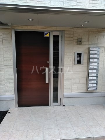 21/27 エントランス