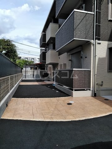 22/27 駐車場