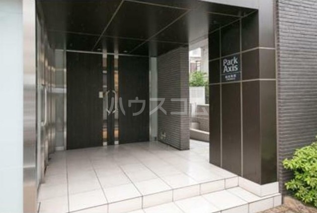 18/27 エントランス