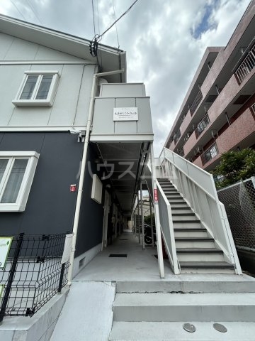 24/30 エントランス