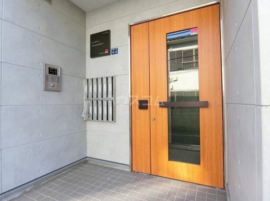 14/22 エントランス