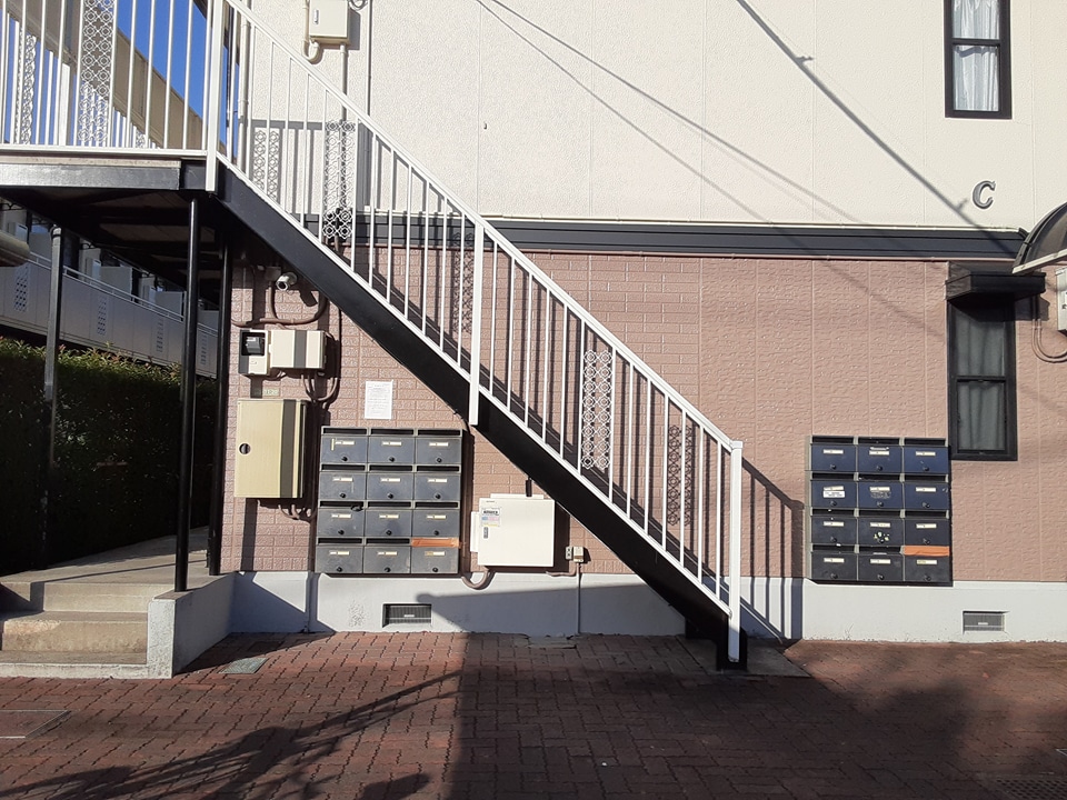 25/30 エントランス