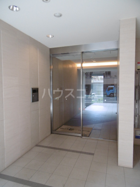 22/30 エントランス