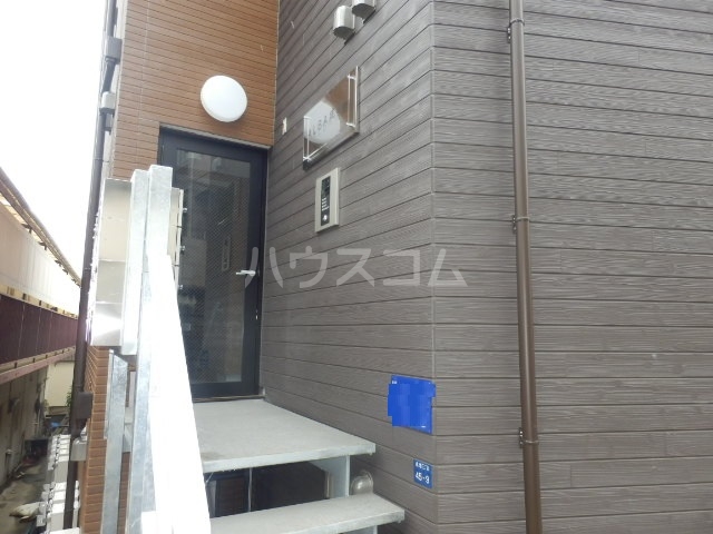 22/22 エントランス