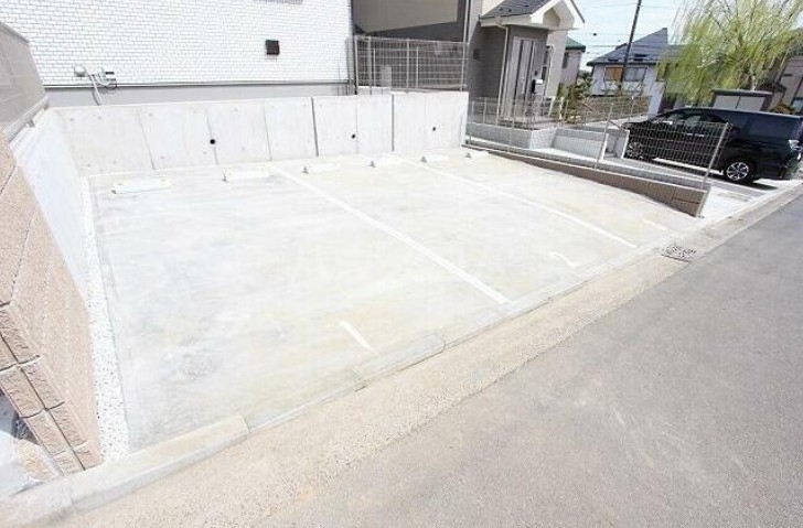 14/15 駐車場