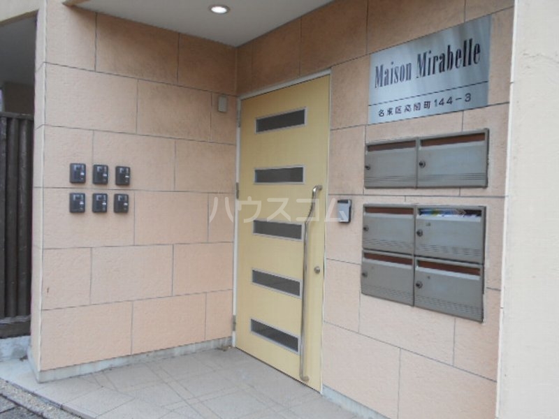 19/26 エントランス