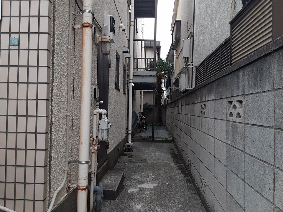 22/30 エントランス