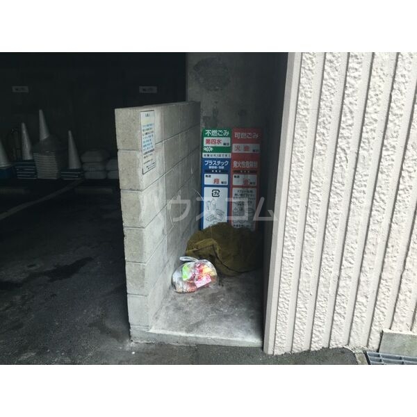 16/24 エントランス