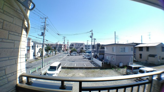 23/30 エントランス