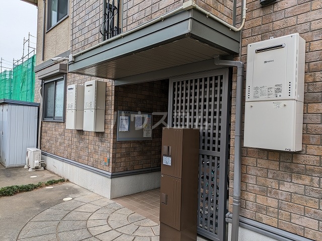 2/4 エントランス