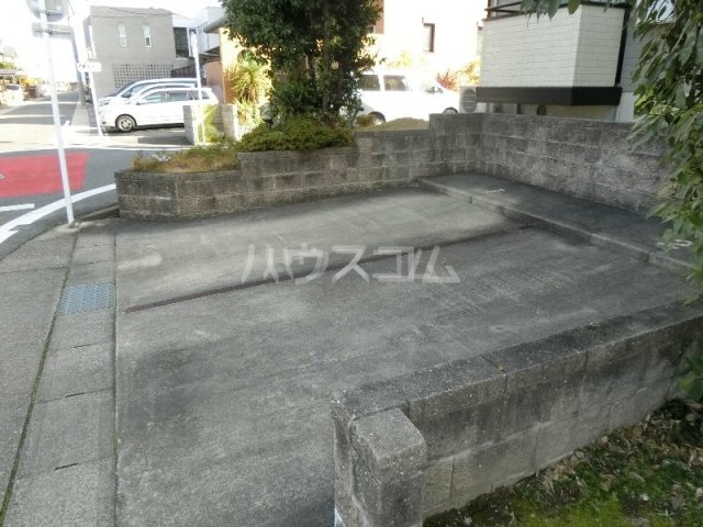 5/8 駐車場