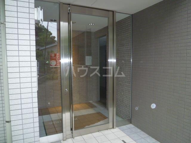 16/25 エントランス