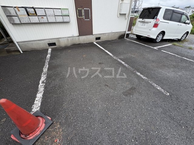 20/28 駐車場