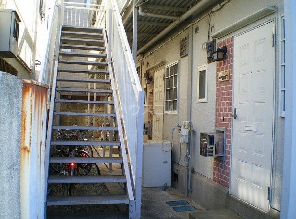 2/4 エントランス