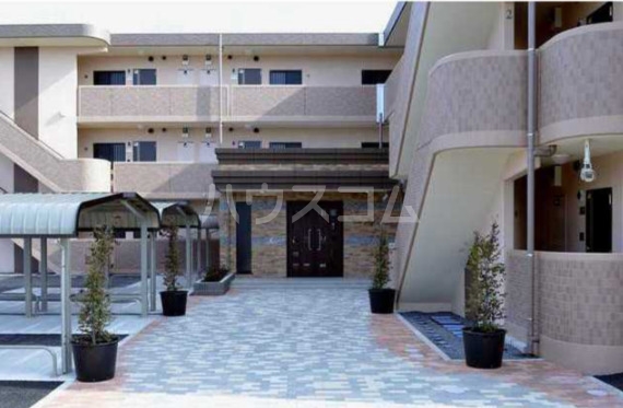 21/24 エントランス