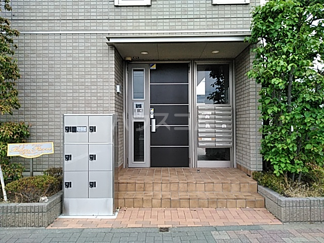 29/30 エントランス