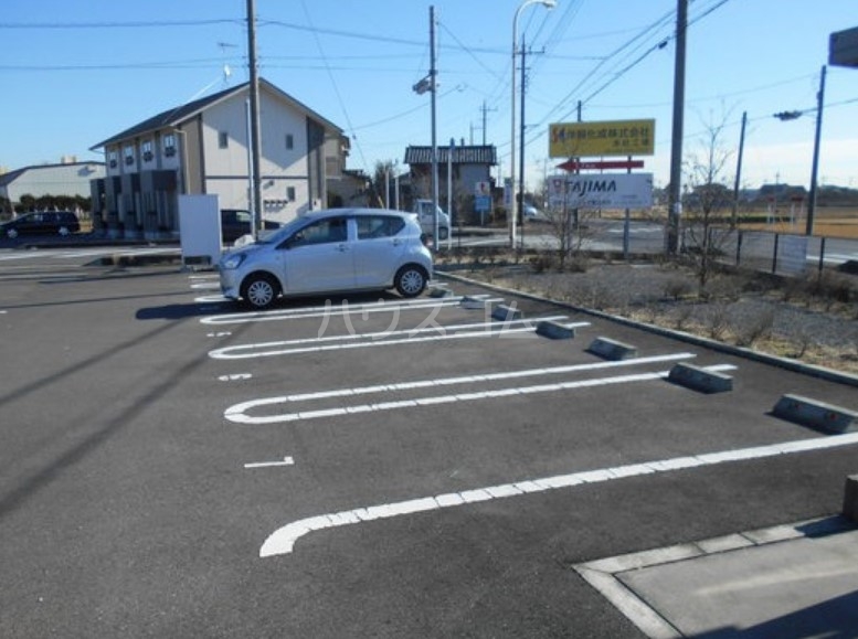 18/20 駐車場