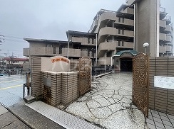 20/30 エントランス