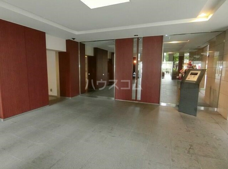 15/20 エントランス