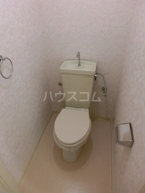 16/27 トイレ