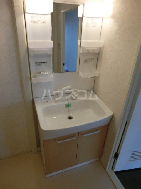 17/27 洗面