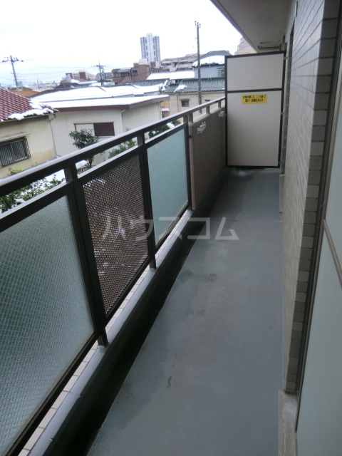 21/28 バルコニー