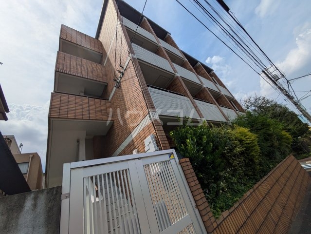 14/23 エントランス