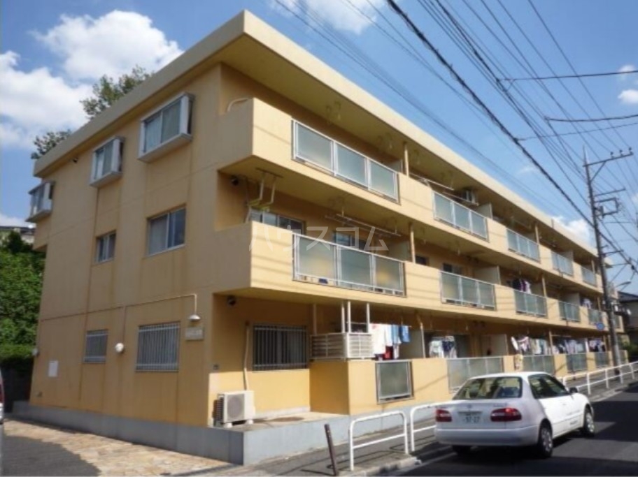 2/5 エントランス