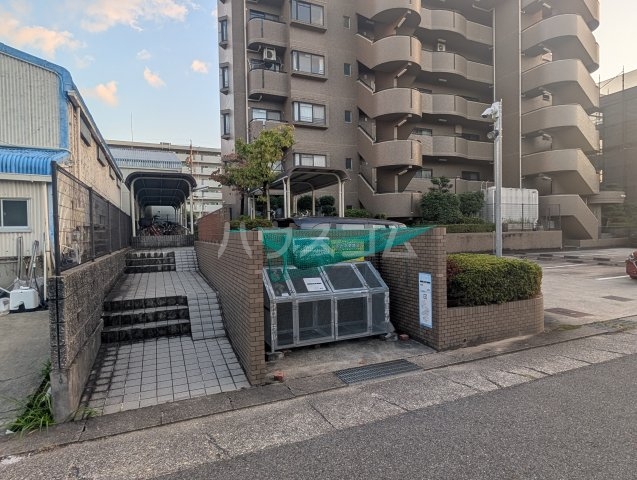 2/3 エントランス