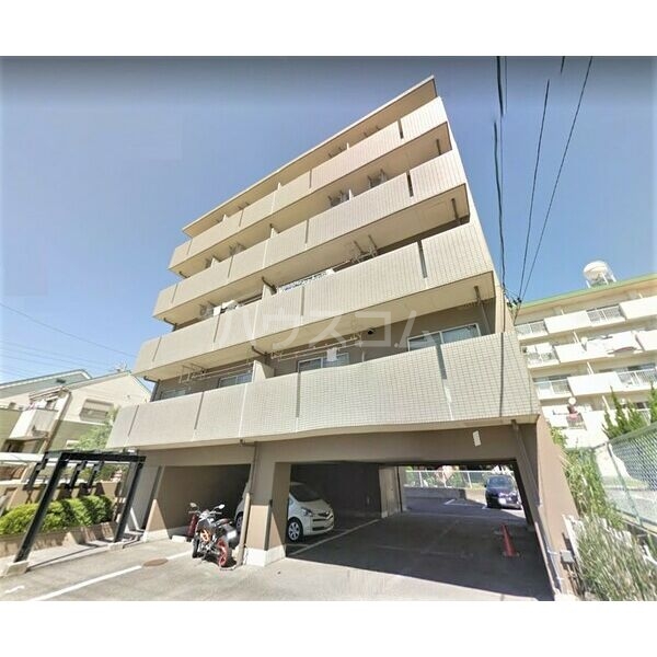 3/10 エントランス