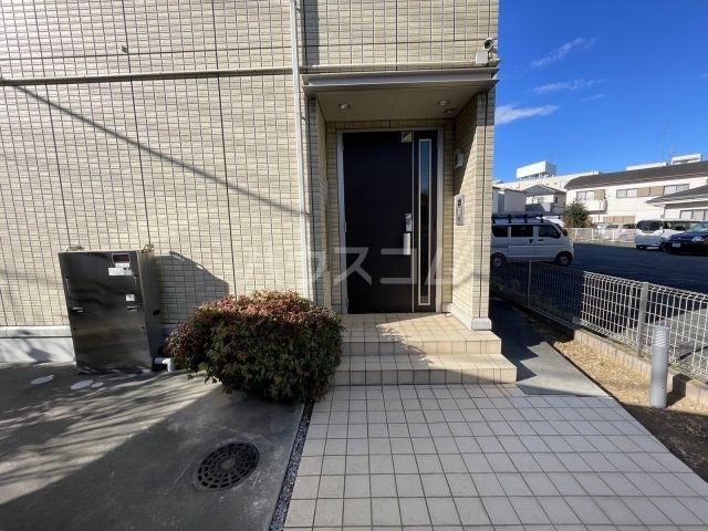 24/30 エントランス