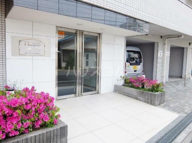 17/23 エントランス