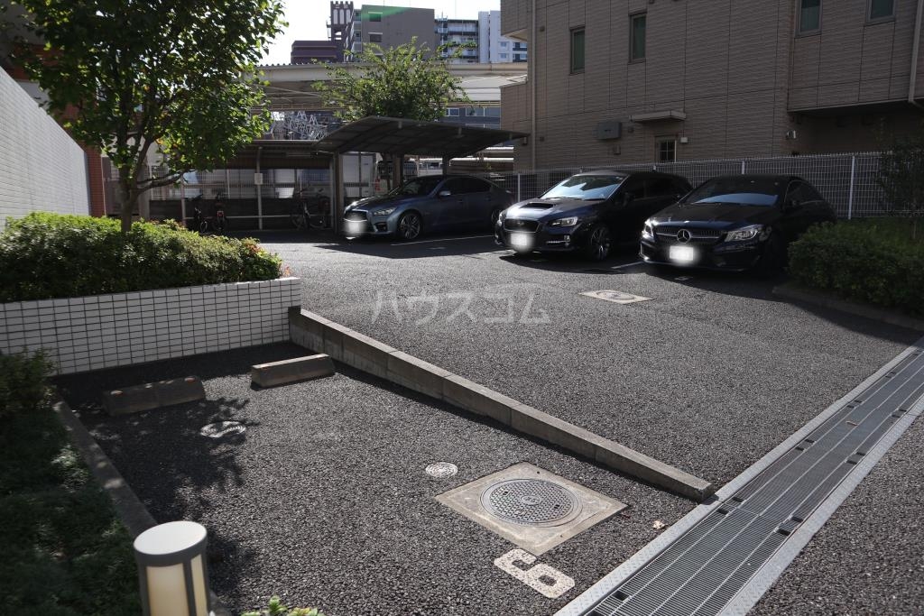 23/25 駐車場