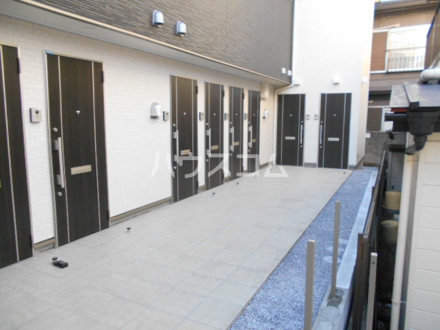 22/29 エントランス