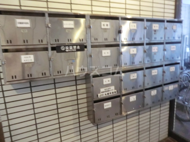 26/30 エントランス