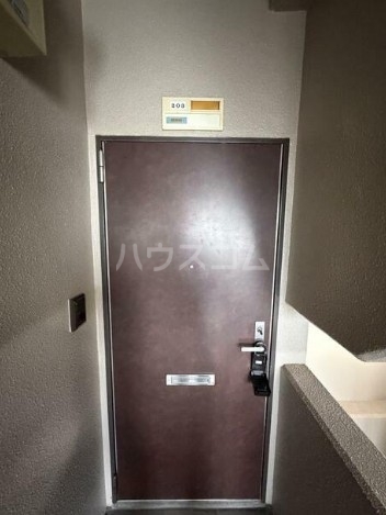 13/21 エントランス