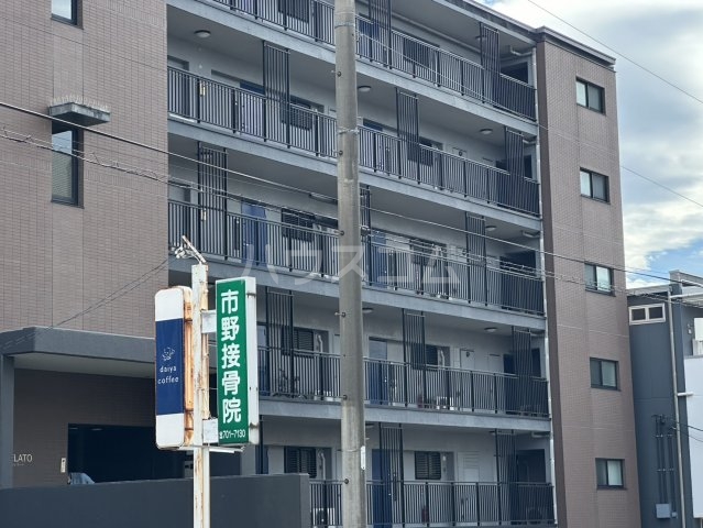 2/4 外観