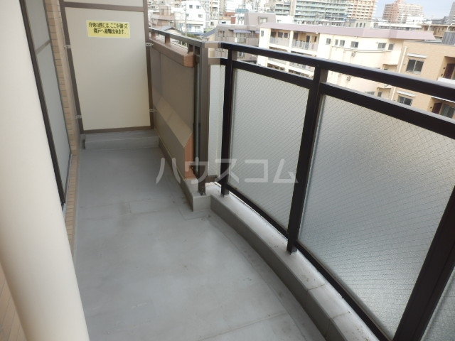 19/26 バルコニー