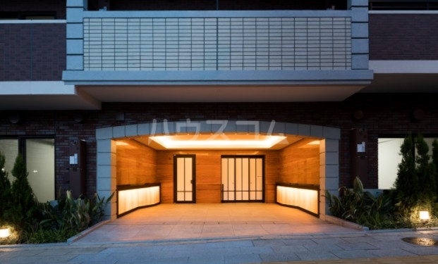 17/26 エントランス