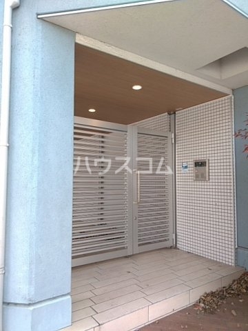 2/2 エントランス