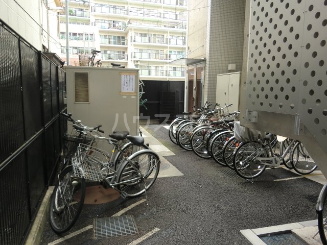 14/22 エントランス