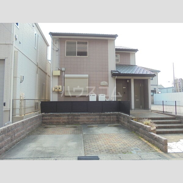15/18 駐車場