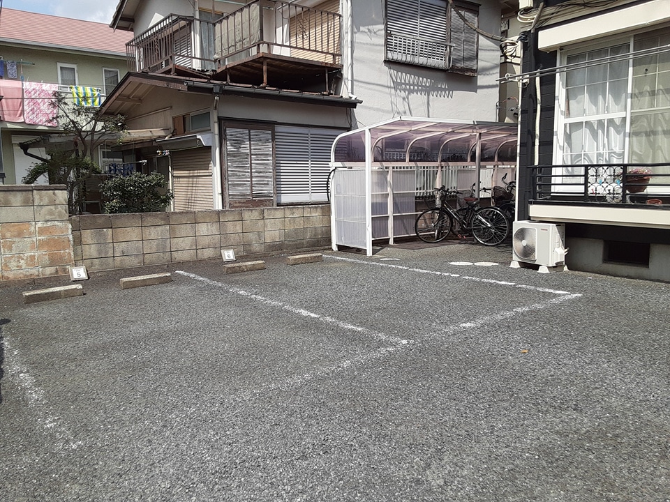 20/30 駐車場