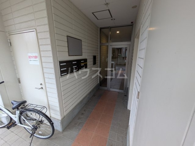3/4 エントランス