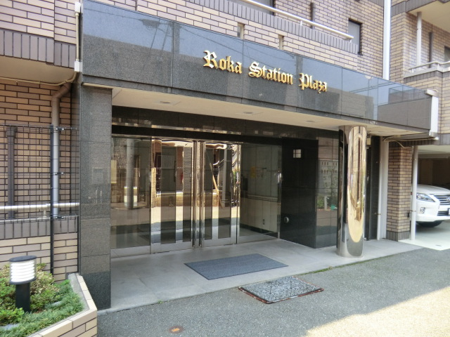 22/30 エントランス